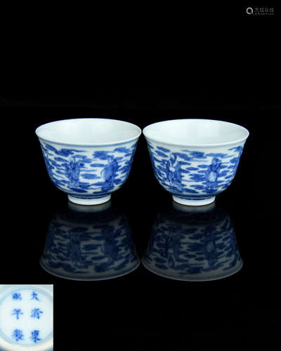 A Pair of Chinese Blue and White Porcelain Cups