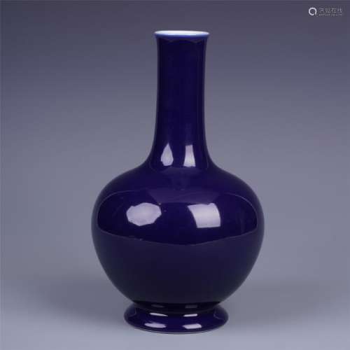 A Chinese Blue-glazed Bottle Vase