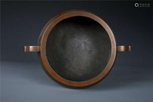 A Chinese Bronze Tripod Censer with Marks