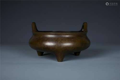 A Chinese Bronze Censer with  Everted Handles
