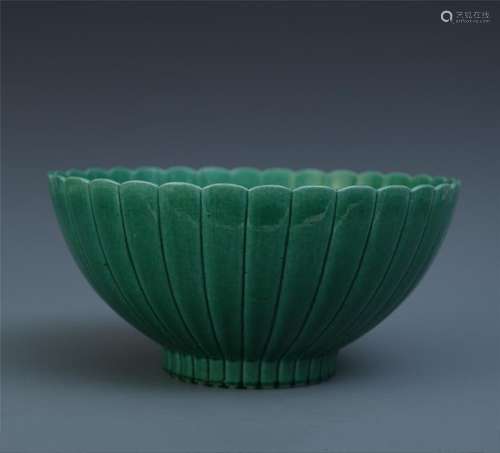 A Chinese Longquan Celadon-glazed Bowl