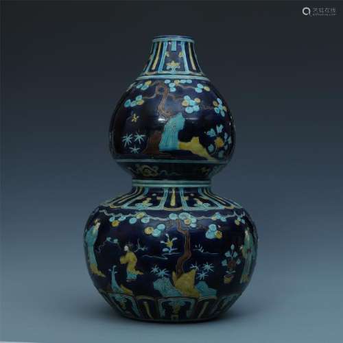 A Chinese Blue-glazed Gourd Vase
