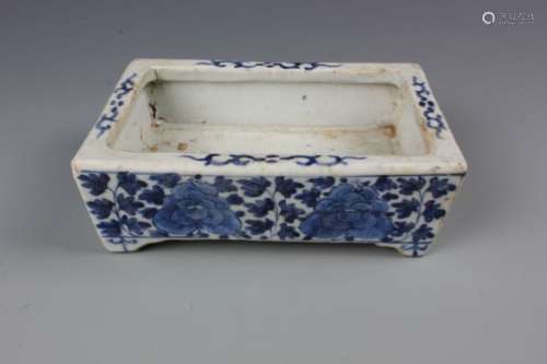 A Chinese Blue and White Rectangular Planter