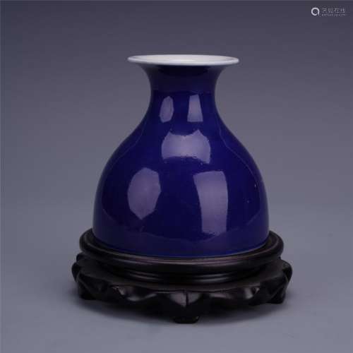 A Chinese Blue-glazed Bottled Zun Vase
