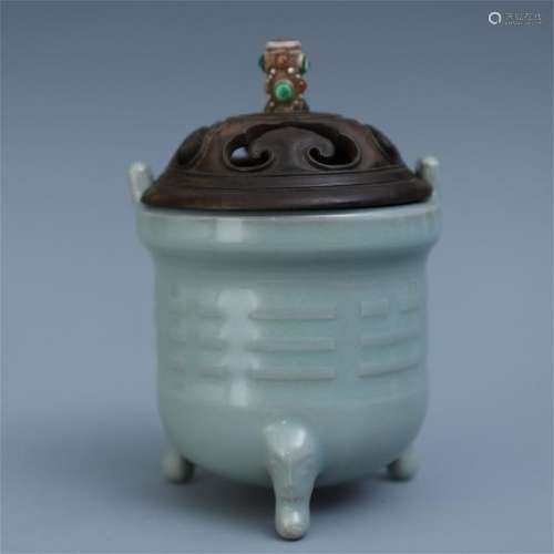 A Chinese Tripod Porcelain Incense Burner