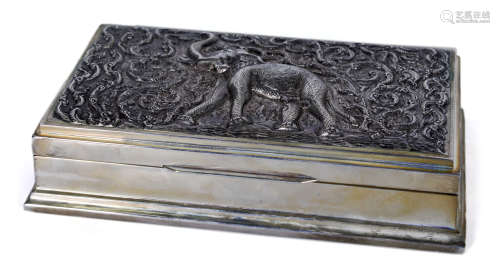 19世纪 纯银瑞象首饰盒