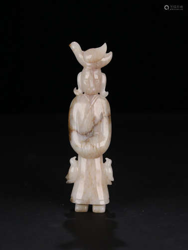 AN OLD JADE HUMAN FIGURE ORNAMENT