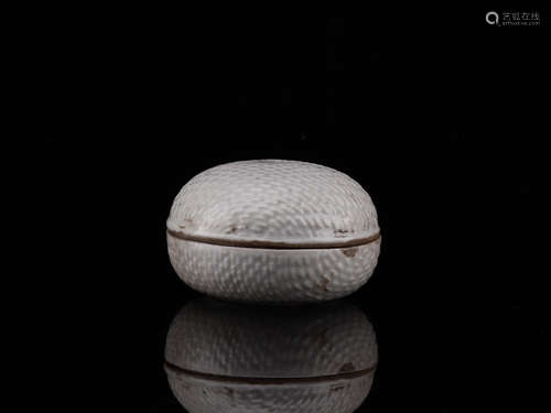 A DING YAO WHITE GLAZED BOX