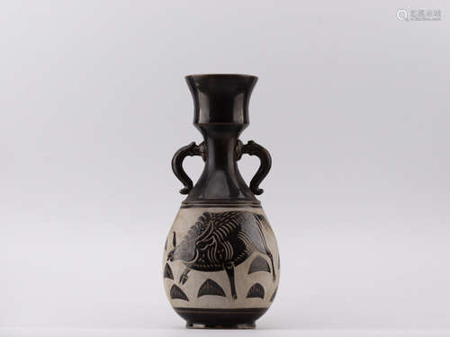 A JIZHOU YAO VASE WITH BALCK BACKGROUND