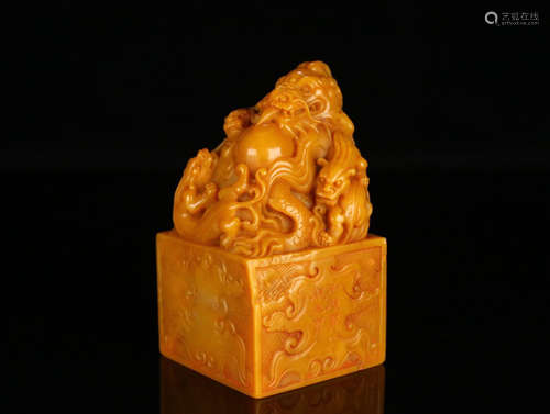 A TIANHUANG STONE SEAL OF DRAGON PATTERN