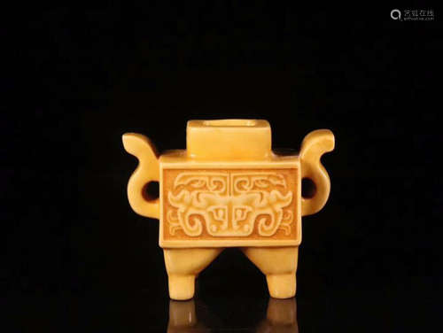 A RECTANGULAR SHOUSHAN STONE CENSER