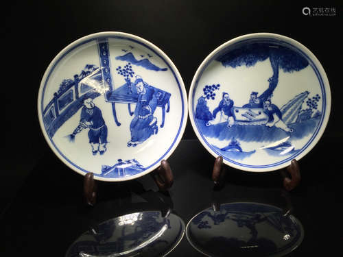 A PAIR OF BLUE&WHITE DISHES OF FIGURE PATTERN