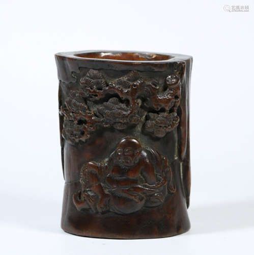A CHENXIANG WOOD PEN HOLDER WITH CARVING