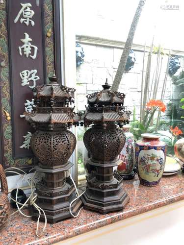 PAIR OF CARVED WOOD PAGOTA STYLE LAMPS