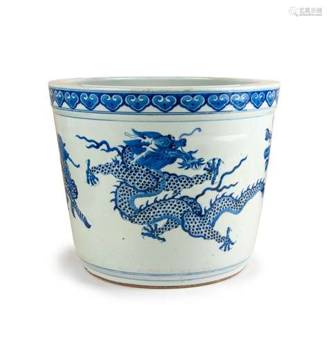 A CHINESE BLUE AND WHITE PORCELAIN CACHEPOT