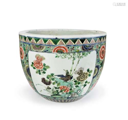 A CHINESE FAMILLE ROSE PORCELIAN POT