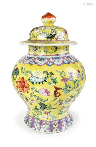 A CHINESE FAMILLE ROSE YELLOW GROUND JAR WITH LID