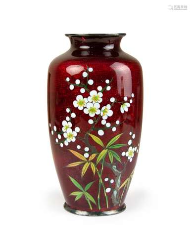 JAPANESE RED GINBARI VASE WITH FLOWERS