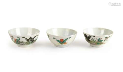 SET OF THREE SMALL PORCELAIN BUTTERFLY BOWLS
