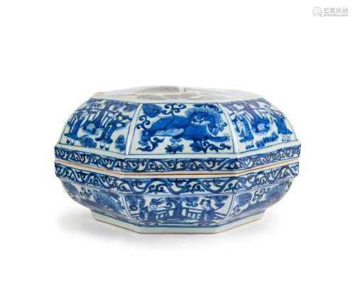 A CHINESE BLUE AND WHITE HEXAGONAL BOX