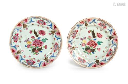 PAIR OF FAMILLE ROSE PEONY PLATES
