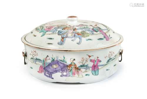 CHINESE FAMILLE ROSE LIDDED FOOD DISH