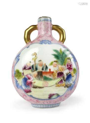 FAMILLE ROSE PATTERNED MOONFLASK BOTTLE