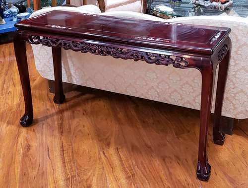 A FINE MOTHER-OF-PEARL INLAID WOOD ALTER TABLE