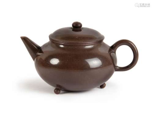 AN YIXING BROWN CLAY 'GONGJU' TEAPOT AND COVER