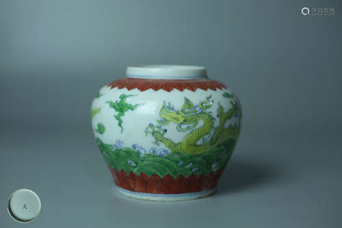 A DOUCAI PORCELAIN JAR WITH TIAN MARKING