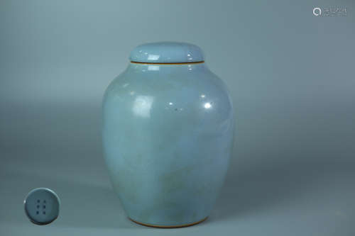A BLUE-GLAZED PORCELAIN JAR WITH COVER AND TONGZHI MARKING