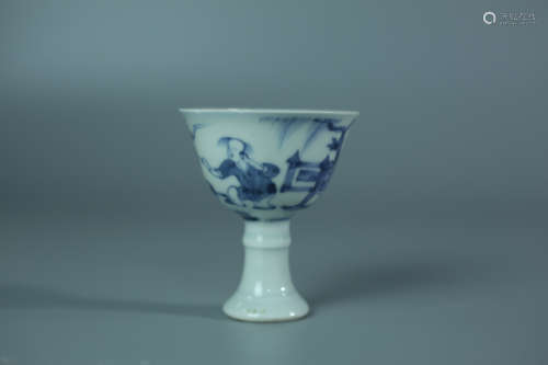 A TALL STAND PORCELAIN CUP