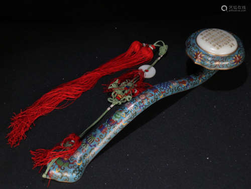 A CLOISONNE EMBEDED HETIAN JADE ORNAMENT WITH PROSE