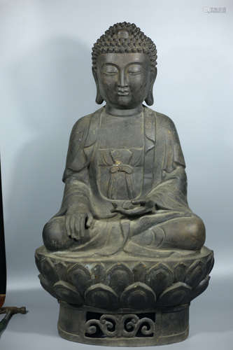 A GILT BRONZE BUDDHA FIGURE WITH XUANDE MARKING