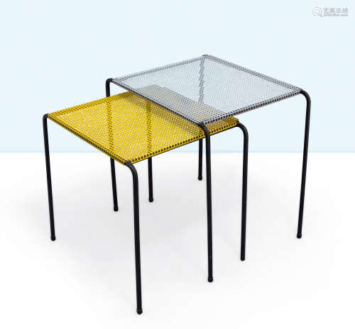 1955年制两张铁质网状 Mathieu Mathégot风格矮桌