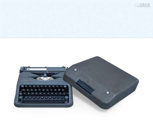 1950年代Hermes baby 便携式打字机