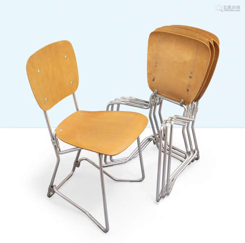 Armin Wirth设计的六把瑞士“Aluflex”椅子
