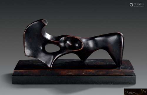 亨利·摩尔（1898～1986） 一种形态 铸铜雕塑