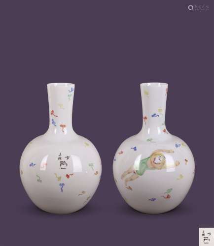 南方（b.1976）  2011年 釉上彩瓷瓶