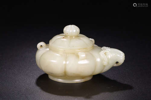 A HETIAN JADE POT OF SHEEP SHAPED