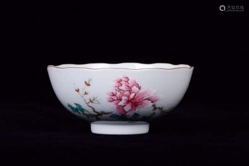 17-19TH CENTURY, A FLORAL PATTERN PORCELAIN BOWL, QING DYNASTY