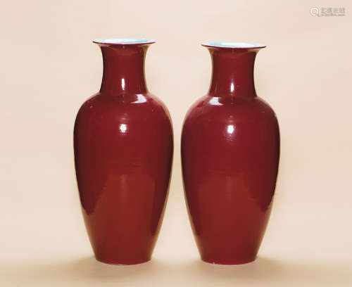 清 霁红釉观音瓶（一对） 大清乾隆年制