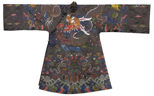 清中期 酱色地织金妆花绸蟒纹藏袍