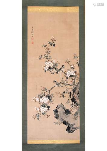 A CHINESE FLOWER AND BIRD SILK SCROLL PAINTING,