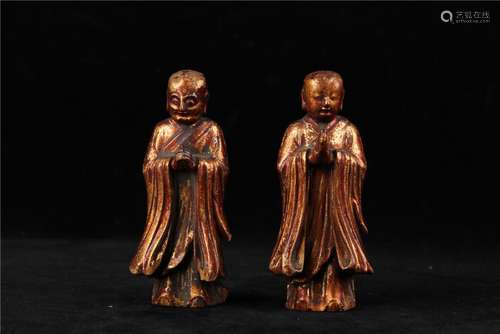 A PAIR OF CHINESE WOOD WITH GOOD PAINTED FIGURES, MING