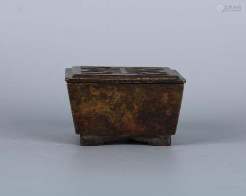 A CHINESE BRONZE CENSER AND COVER WITH XUANDE FOUR