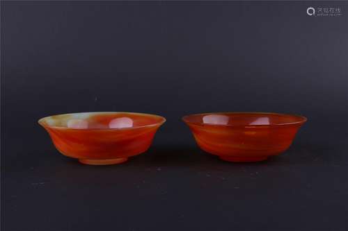 A PAIR OF CHINESE AGATE BOWLS, MIDDLE QING DYNASTY