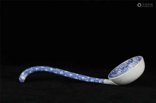 A GERMAN BLUE AND WHITE SPOON, 19TH CENTUREY