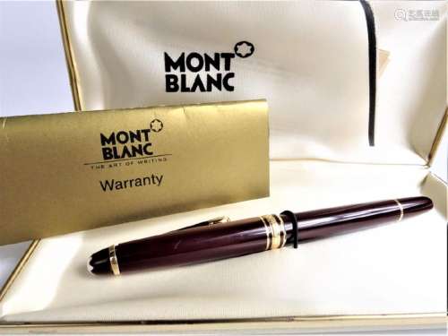 Vintage Montblanc Fountain Pen w Original Box