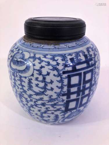 Late 19th C Blue & White Chinese Ginger Jar w Lid
